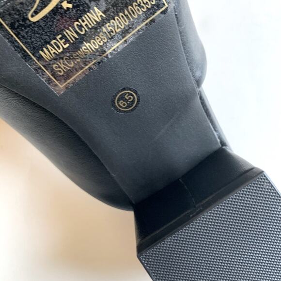 She & In Black Slip On Block Heel Sandal - Picture 5 of 8